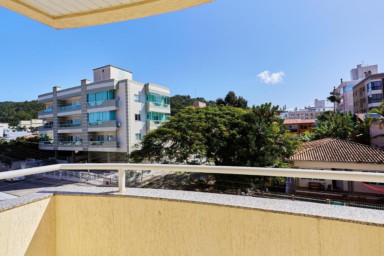 1040 - Departamento 2 Quartos Na Rua Pirajica . 200 M Da Praia Bombinhas Centro Bagian luar foto
