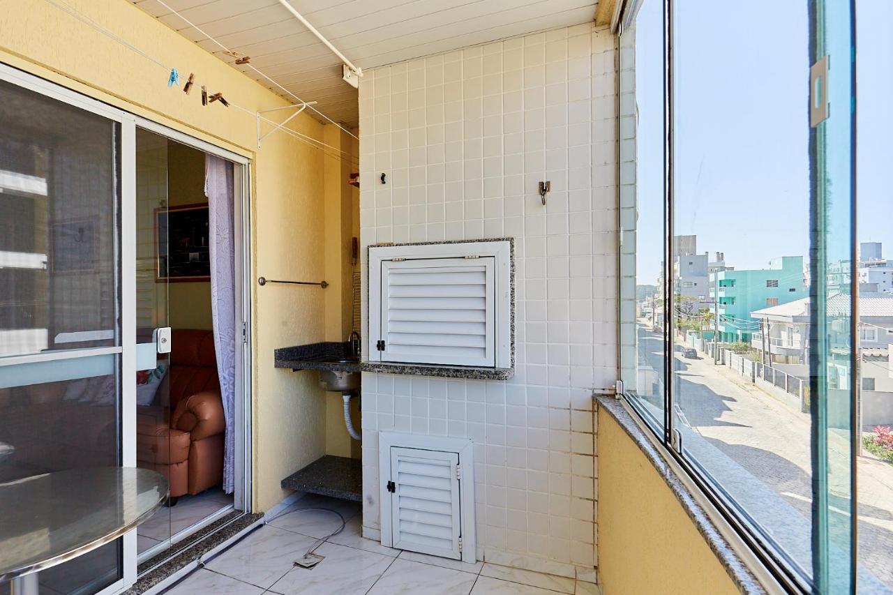 1040 - Departamento 2 Quartos Na Rua Pirajica . 200 M Da Praia Bombinhas Centro Bagian luar foto